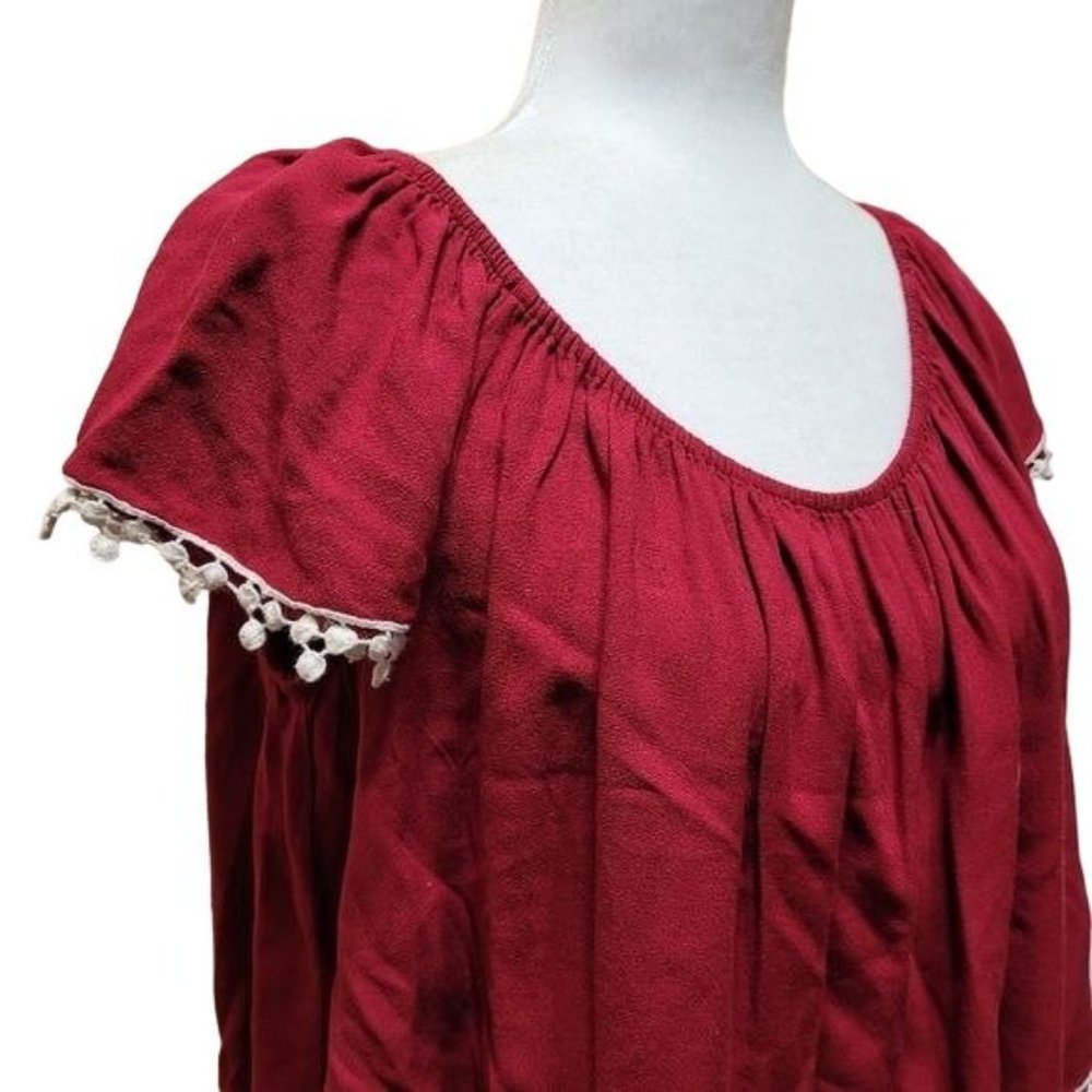 Arizona Women Size Medium Cropped Boho Festival Top Maroon Crochet Pom Pom Trim - Picture 4 of 6